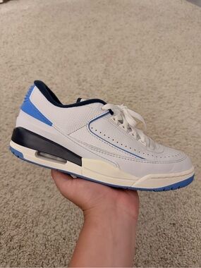 Jordan retro 2 low white blue